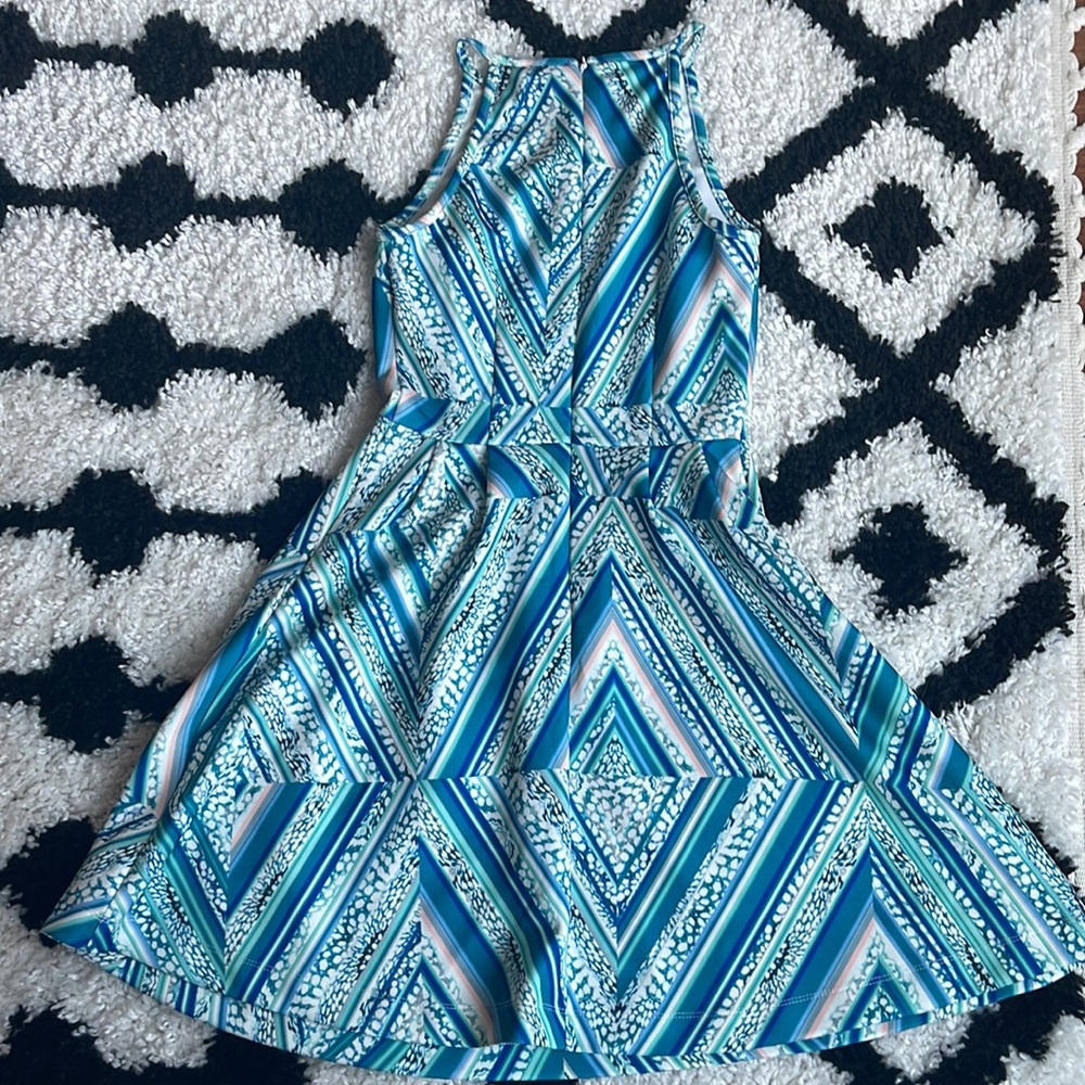 Dress - Picture 3 of 4